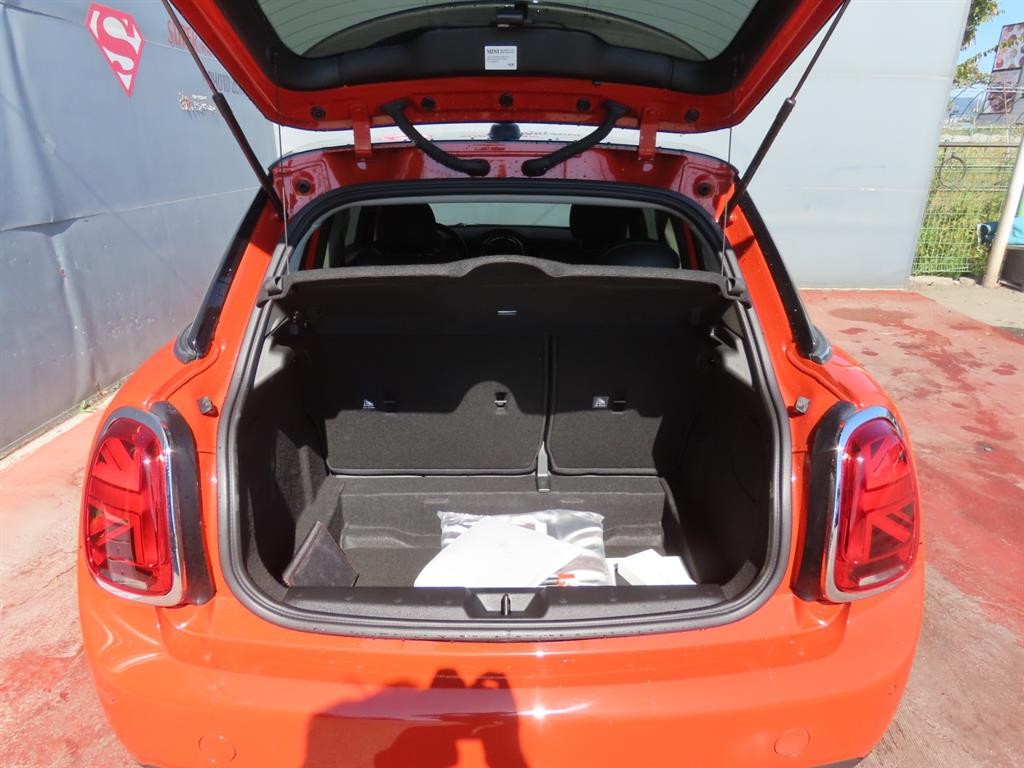 미니 쿠퍼 5도어 기본형 3세대 이미지 5
