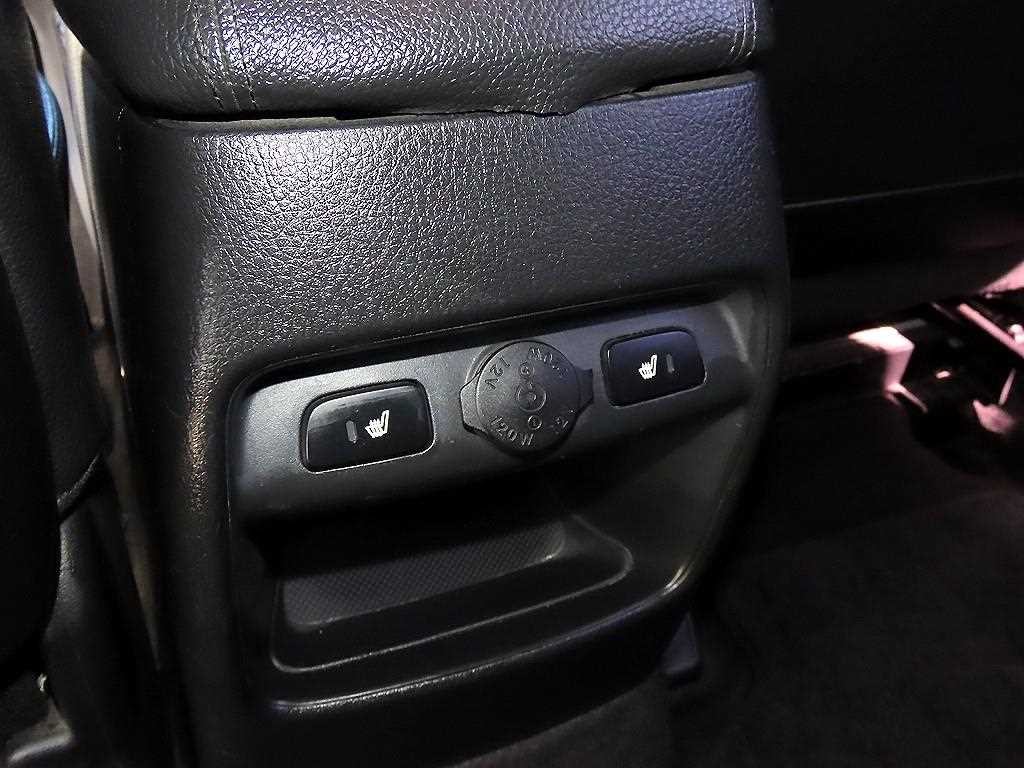 기아 쏘렌토 뉴 쏘렌토 R 4WD 2.0 프레스티지 이미지 17