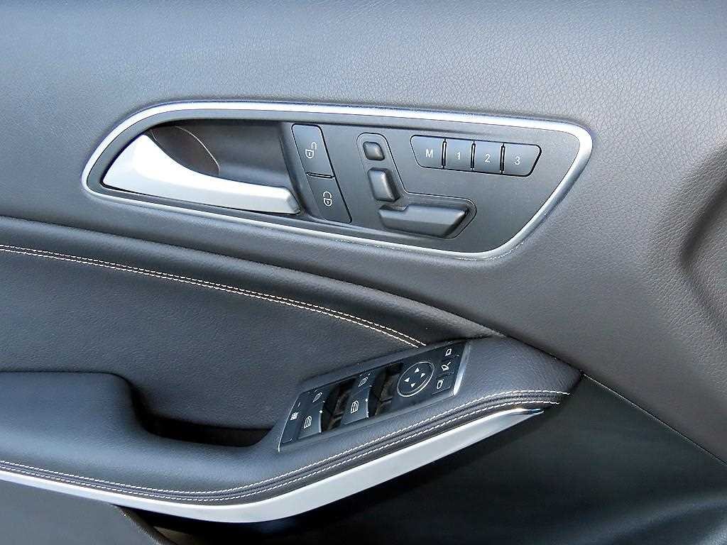 벤츠 GLA 클래스 GLA클래스 X156 GLA200 D 이미지 11