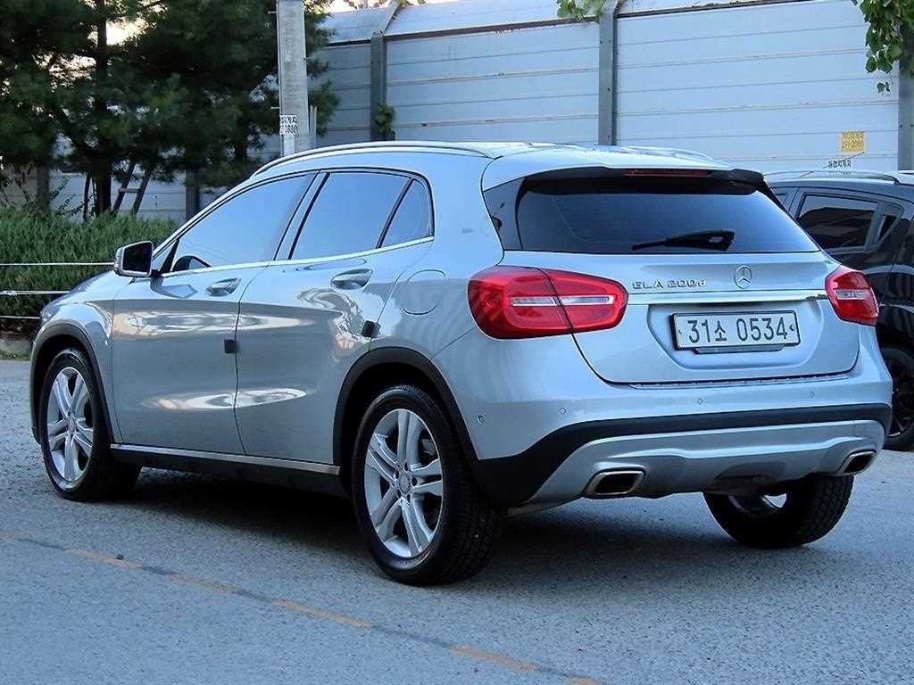 벤츠 GLA 클래스 GLA클래스 X156 GLA200 D 이미지 3