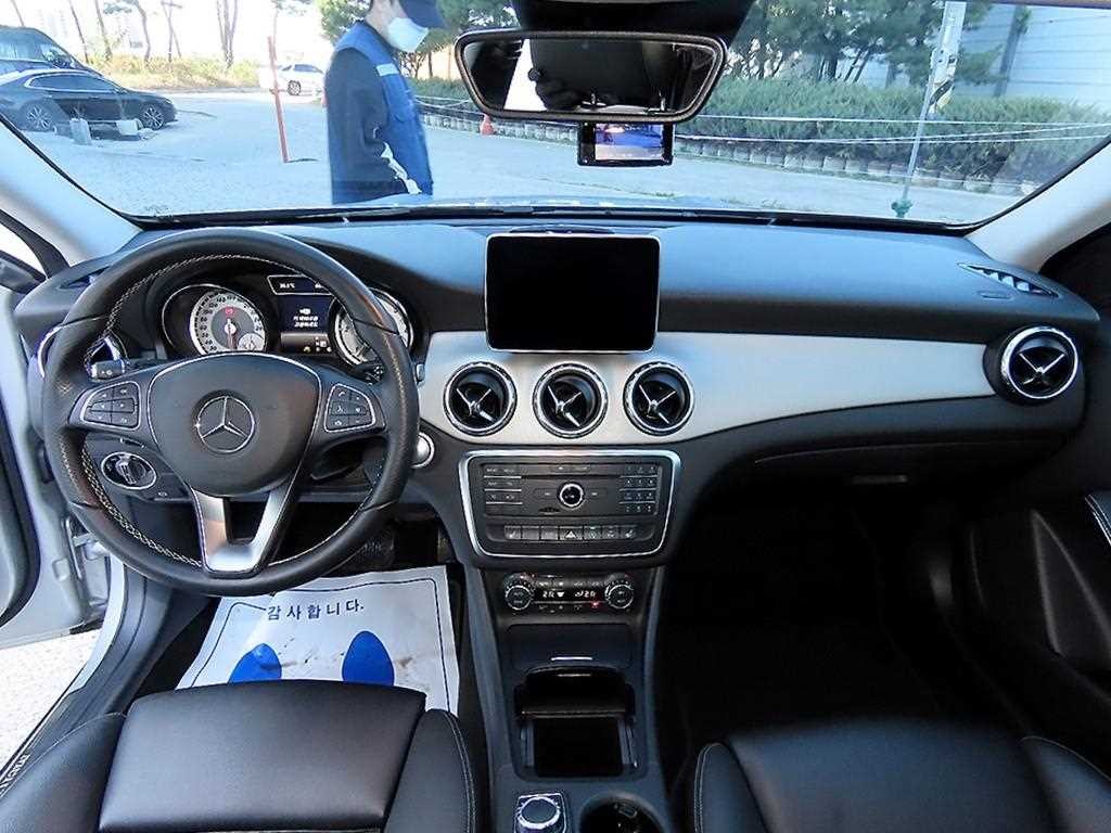 벤츠 GLA 클래스 GLA클래스 X156 GLA200 D 이미지 7