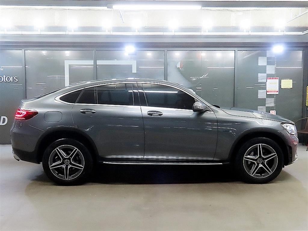 벤츠 GLC 클래스 GLC클래스 X253 GLC 300 e 4MATIC 쿠페 이미지 3