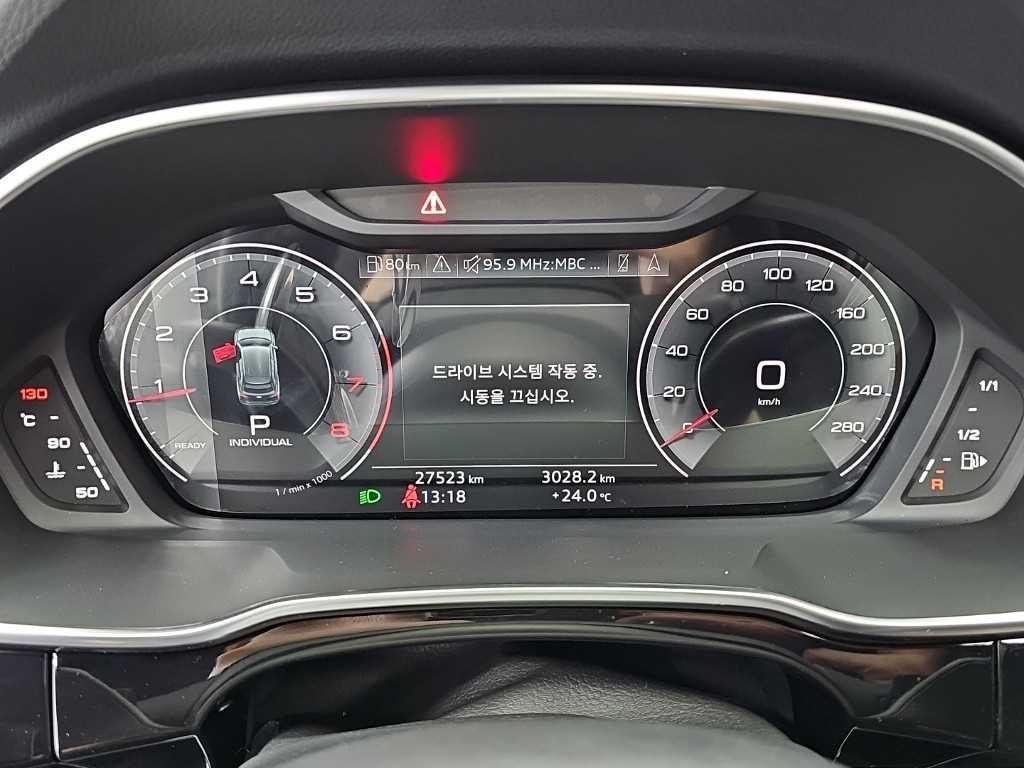 아우디 Q3 Q3 (F3) 40 TFSI 콰트로 프리미엄 이미지 6