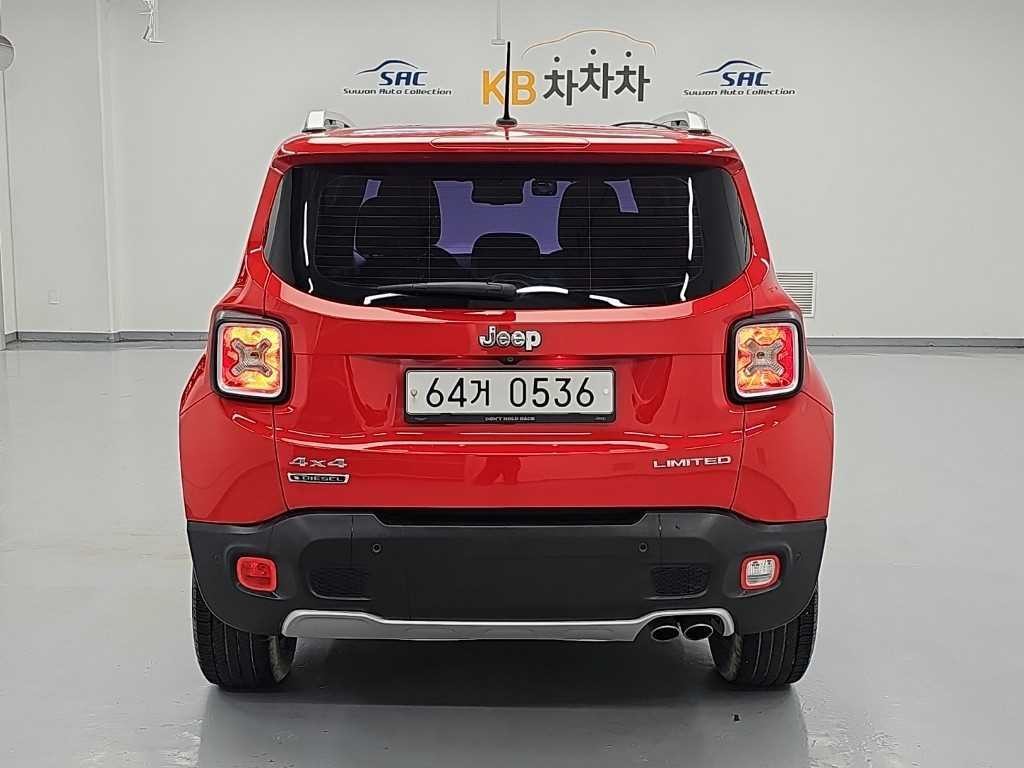 지프 레니게이드 2.0 디젤 리미티드 AWD 이미지 3
