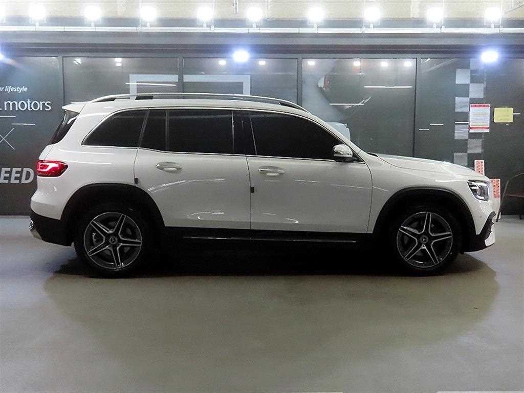 벤츠 GLB 클래스 GLB클래스 X247 GLB 250 4MATIC 이미지 3