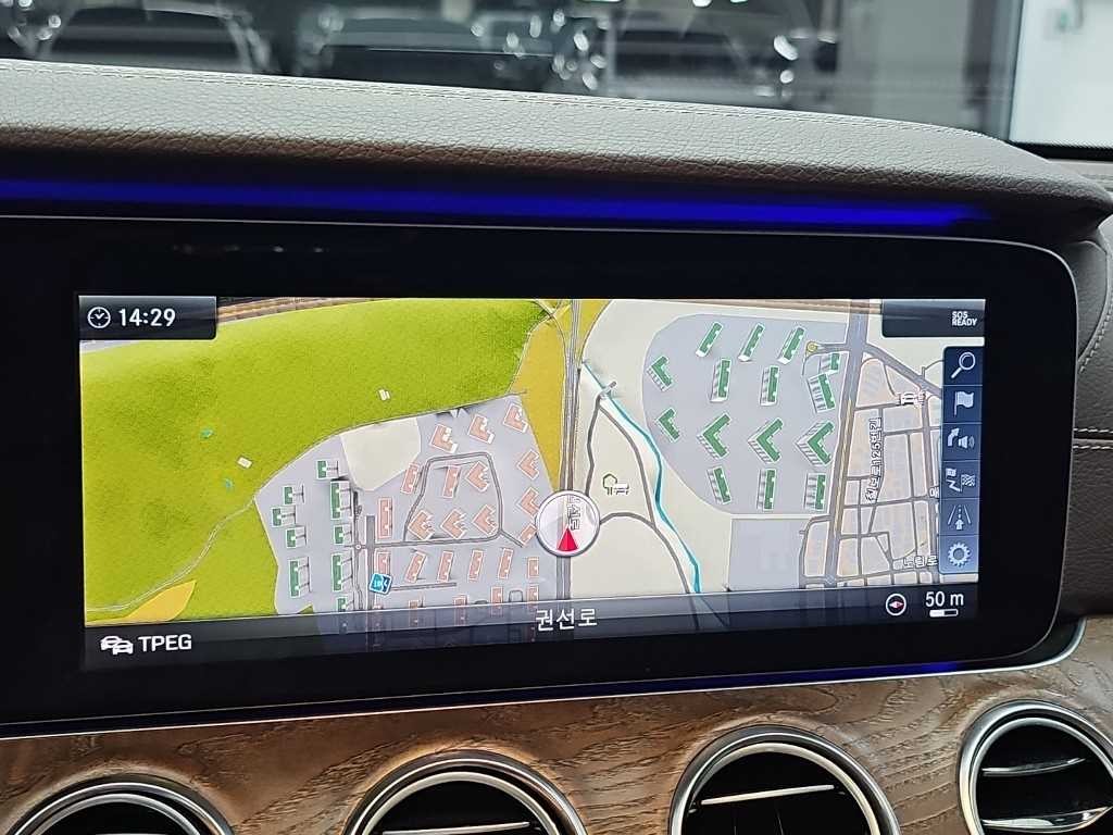 벤츠 E 클래스 E-클래스 W213 E300e 익스클루시브 이미지 15