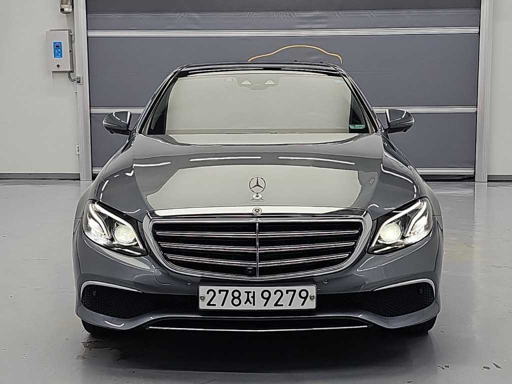 벤츠 E 클래스 E-클래스 W213 E300e 익스클루시브 이미지 2