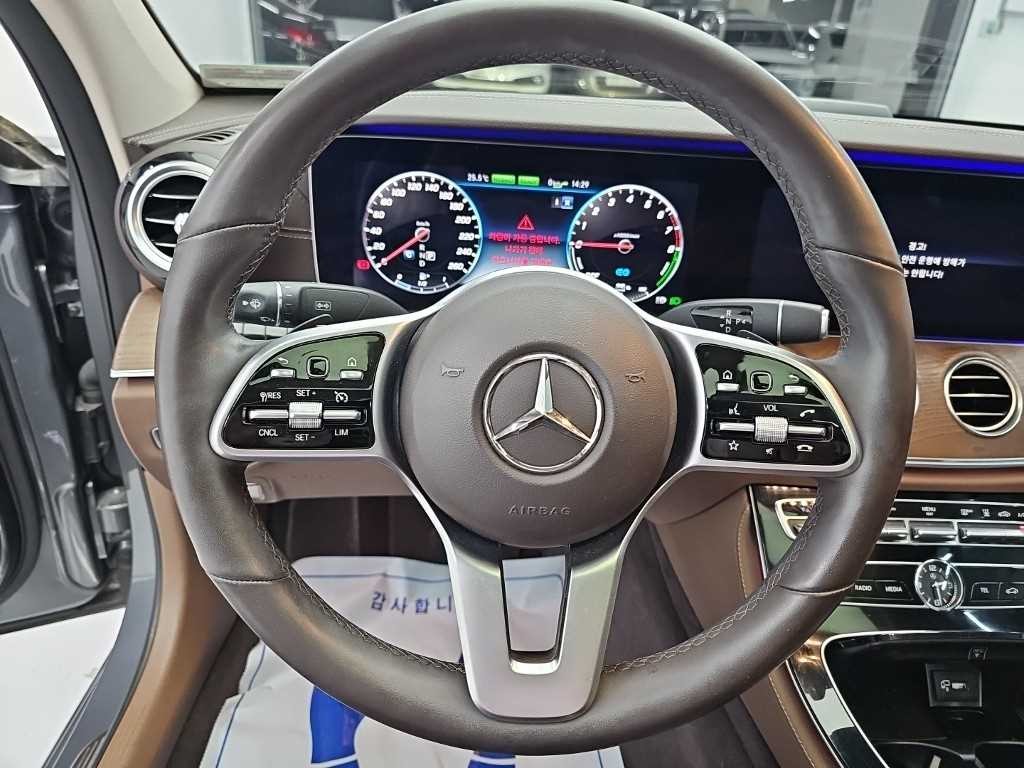 벤츠 E 클래스 E-클래스 W213 E300e 익스클루시브 이미지 9