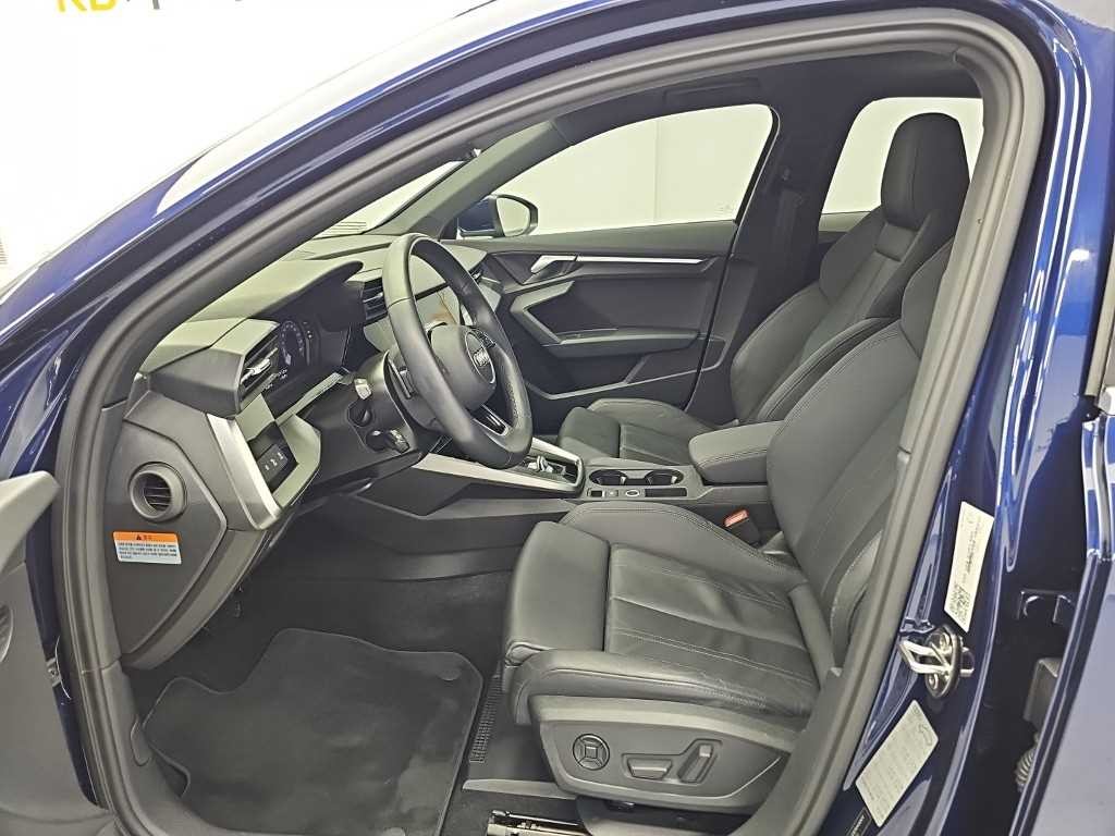 아우디 A3 A3(8Y) 40 TFSI 프리미엄 이미지 11
