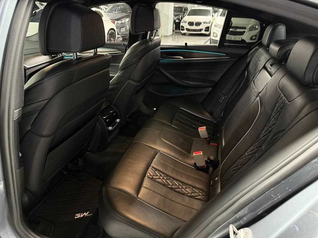 BMW 5시리즈 5시리즈 (G30) 530i M 스포츠 플러스 이미지 11
