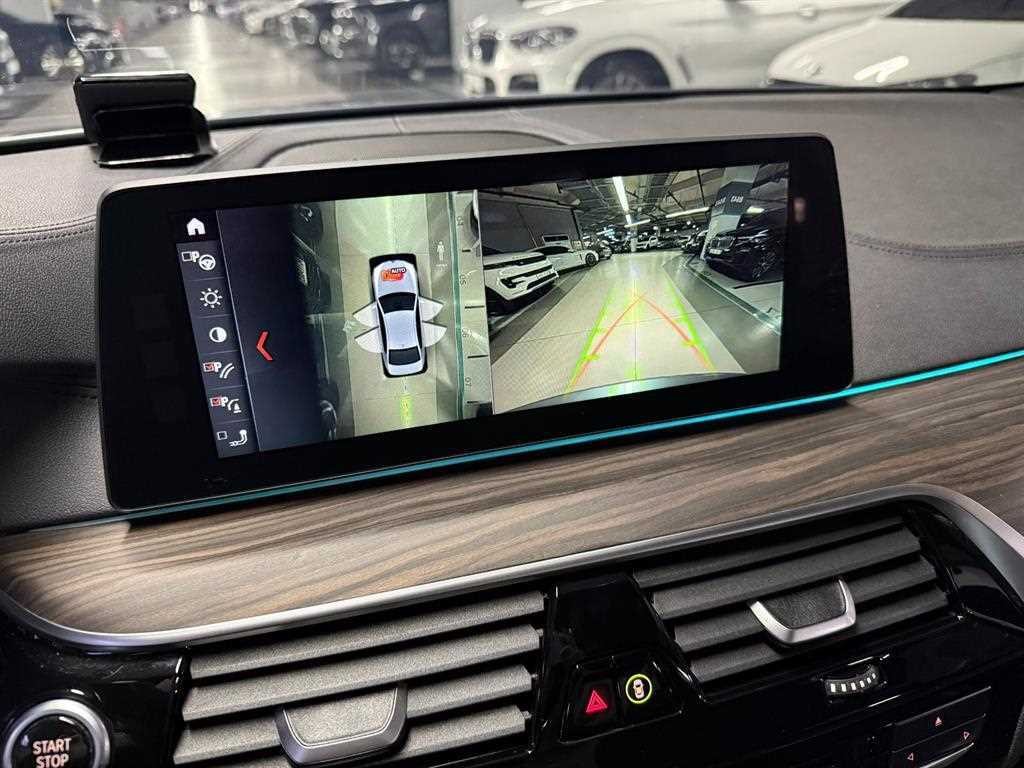 BMW 5시리즈 5시리즈 (G30) 530i M 스포츠 플러스 이미지 14