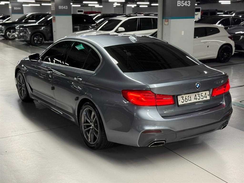 BMW 5시리즈 5시리즈 (G30) 530i M 스포츠 플러스 이미지 5