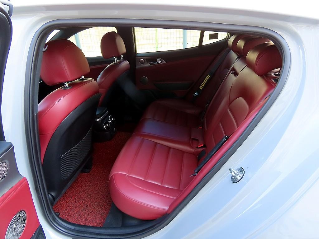 기아 스팅어 가솔린 3.3 터보 AWD GT 이미지 6