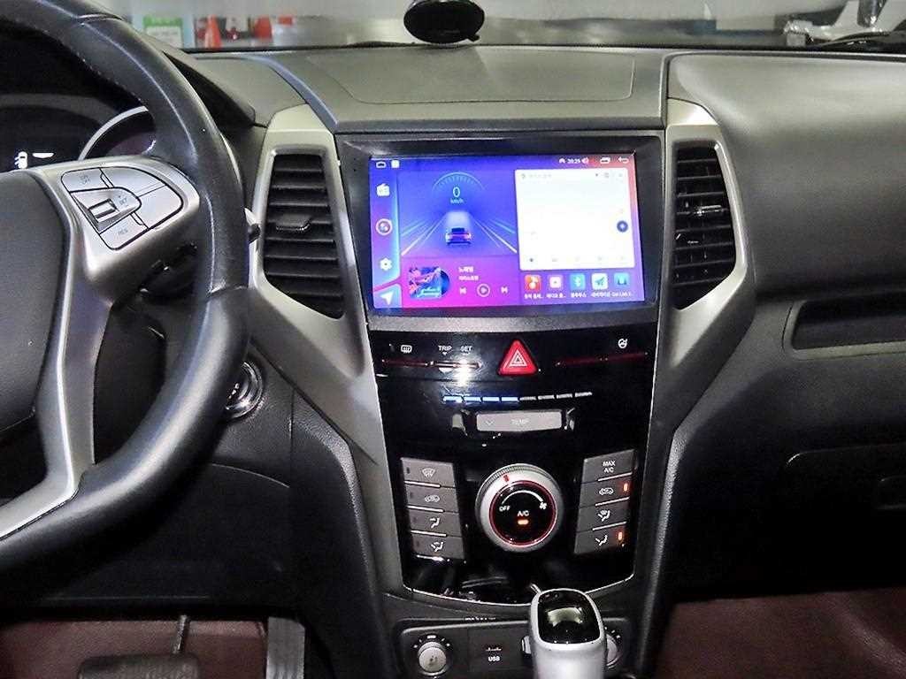 KG모빌리티(쌍용) 티볼리 디젤 2WD 1.6 LX 이미지 11