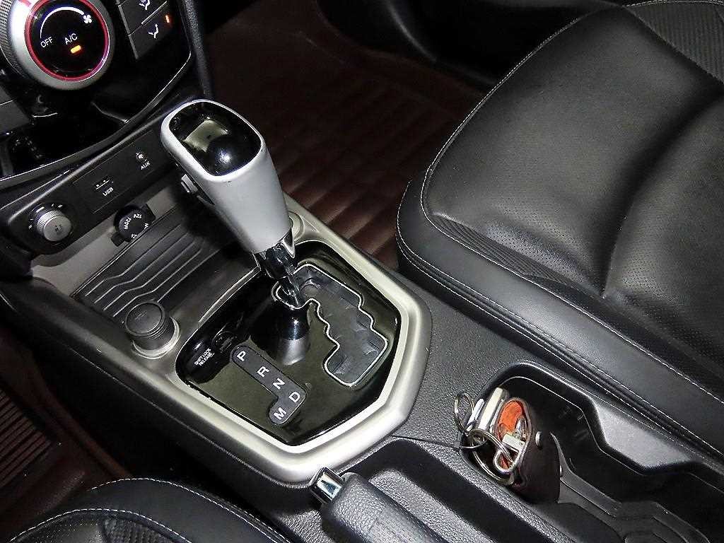KG모빌리티(쌍용) 티볼리 디젤 2WD 1.6 LX 이미지 12