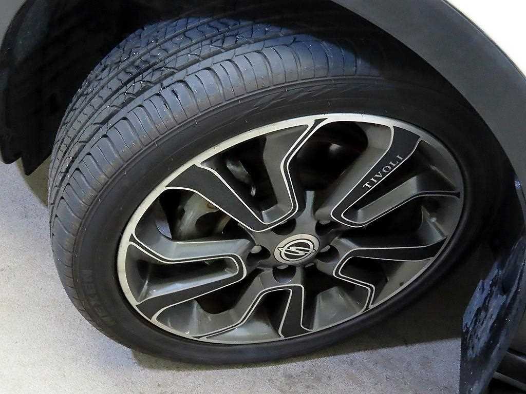 KG모빌리티(쌍용) 티볼리 디젤 2WD 1.6 LX 이미지 20