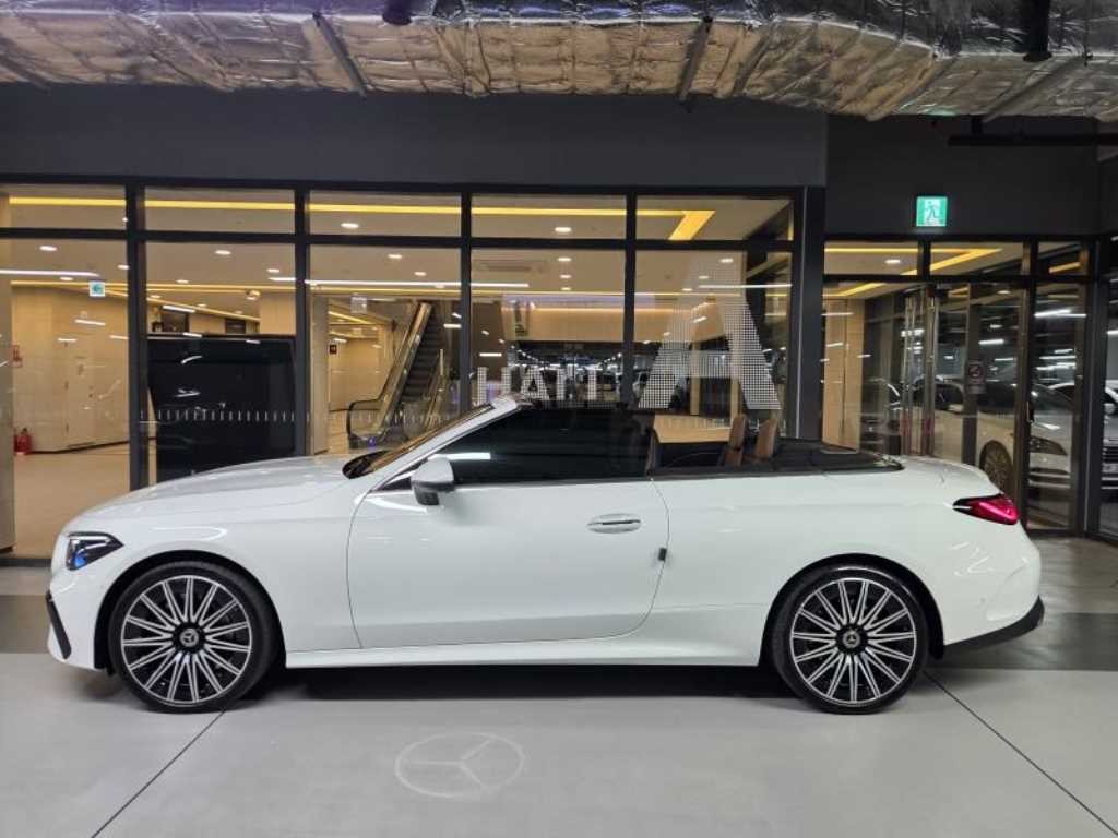 벤츠 CLE 클래스 CLE 450 4MATIC 카브리올레 이미지 5