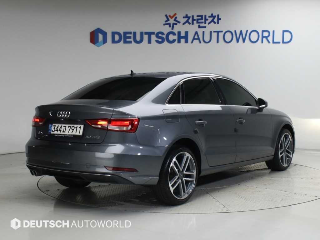 아우디 A3 뉴 A3 40 TFSI 이미지 2