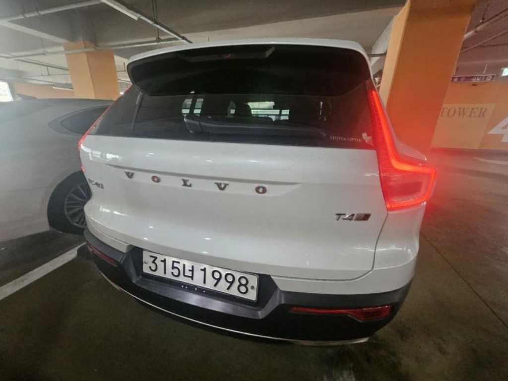 볼보 XC40 T4 4WD 인스크립션 이미지 3