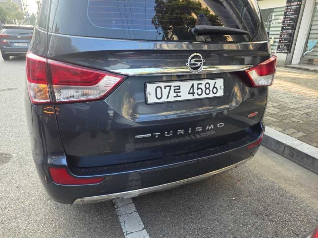 KG모빌리티(쌍용) 코란도 코란도투리스모 4WD 익스트림 스포츠 9인 이미지 2