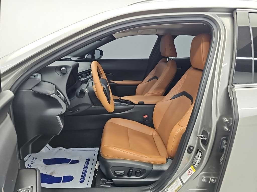 렉서스 UX UX 250h 2.0 2WD 이미지 11