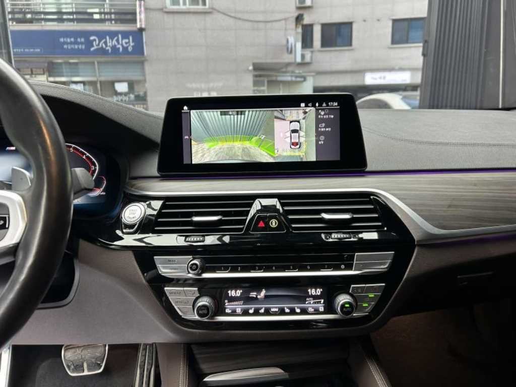 BMW 5시리즈 5시리즈 (G30) 530i M 스포츠 플러스 이미지 11