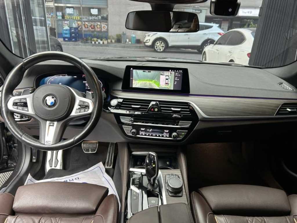BMW 5시리즈 5시리즈 (G30) 530i M 스포츠 플러스 이미지 8