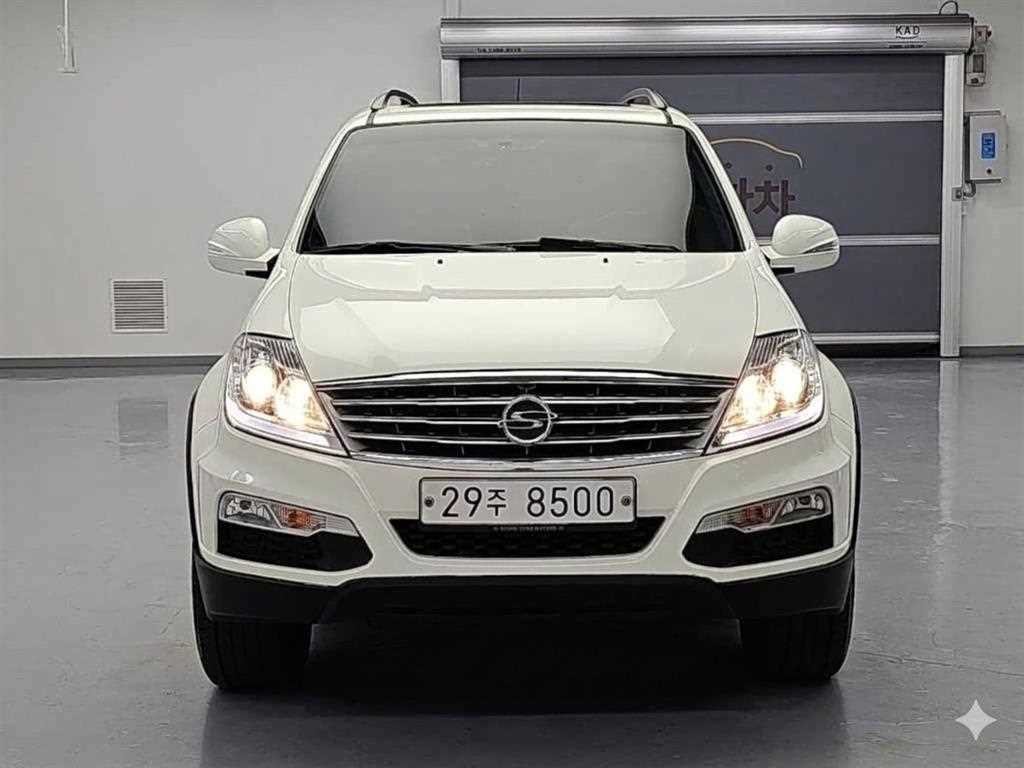 KG모빌리티(쌍용) 렉스턴 렉스턴W 2.0  4WD RX7 프레스티지 이미지 2