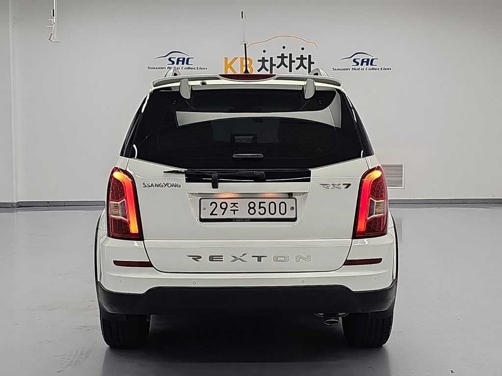 KG모빌리티(쌍용) 렉스턴 렉스턴W 2.0  4WD RX7 프레스티지 이미지 3