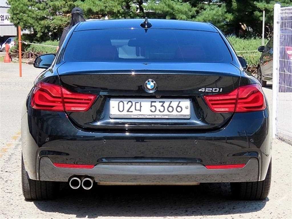 BMW 4시리즈 4시리즈 (F32) 420i 쿠페 M 스포츠 이미지 4