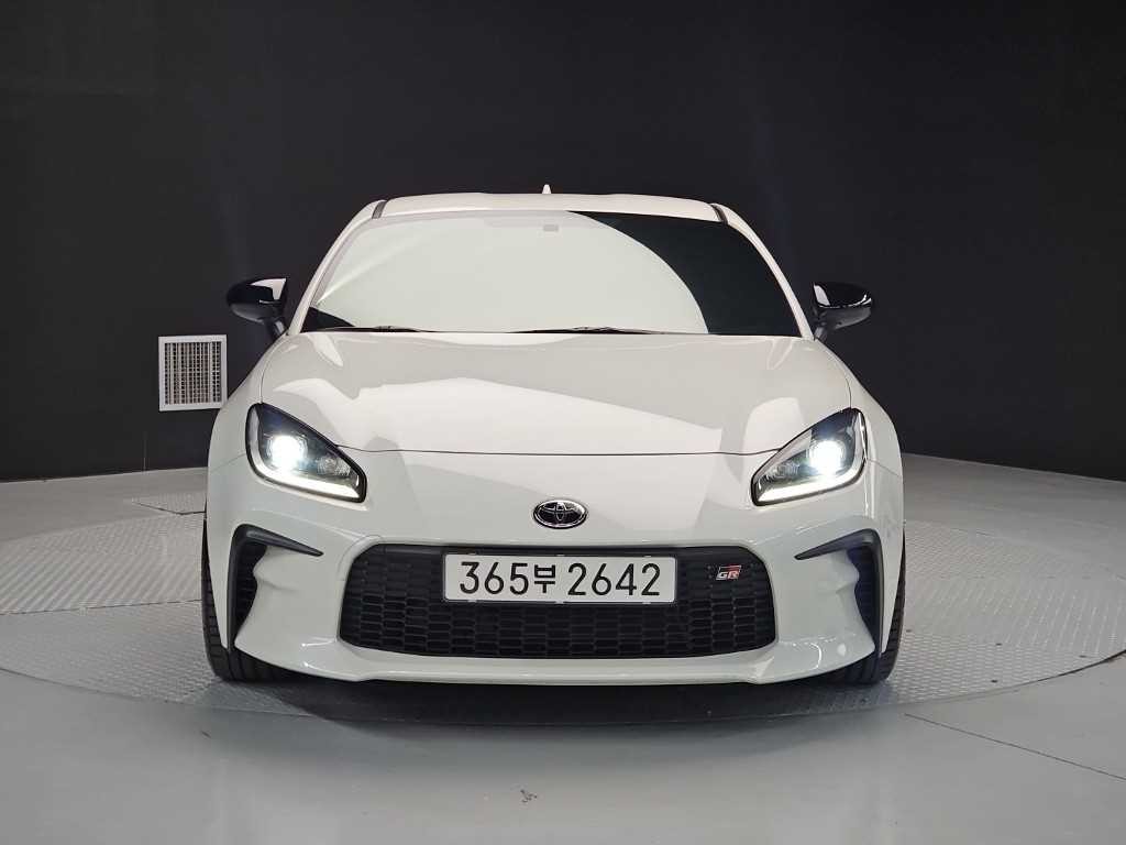 토요타 86 GR86 2.4 프리미엄 이미지 2