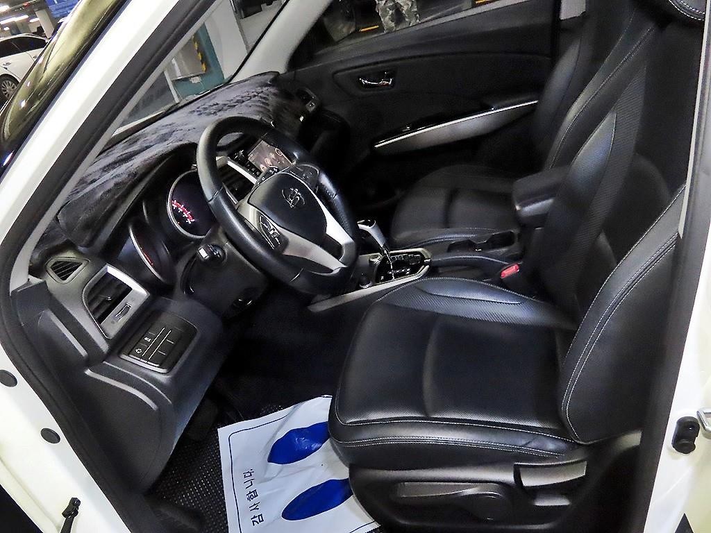 KG모빌리티(쌍용) 티볼리 디젤 2WD 1.6 VX 이미지 6