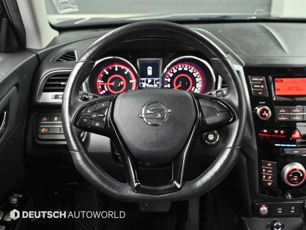 KG모빌리티(쌍용) 티볼리 디젤 2WD 1.6 LX 이미지 13