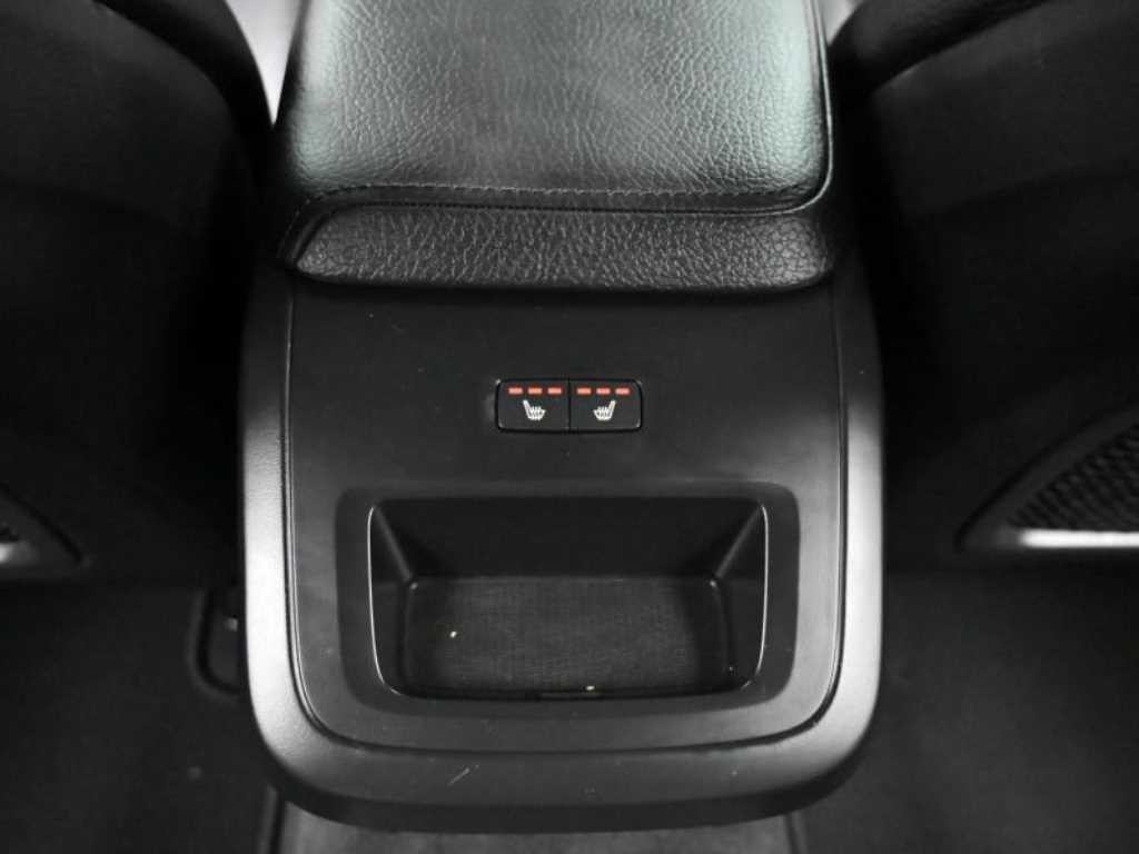 볼보 V60 V60 크로스 컨트리 2세대 2.0 T5 프로 AWD 이미지 16