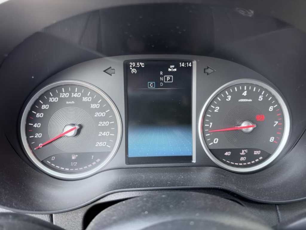 벤츠 C 클래스 C클래스 W205 C200 이미지 6