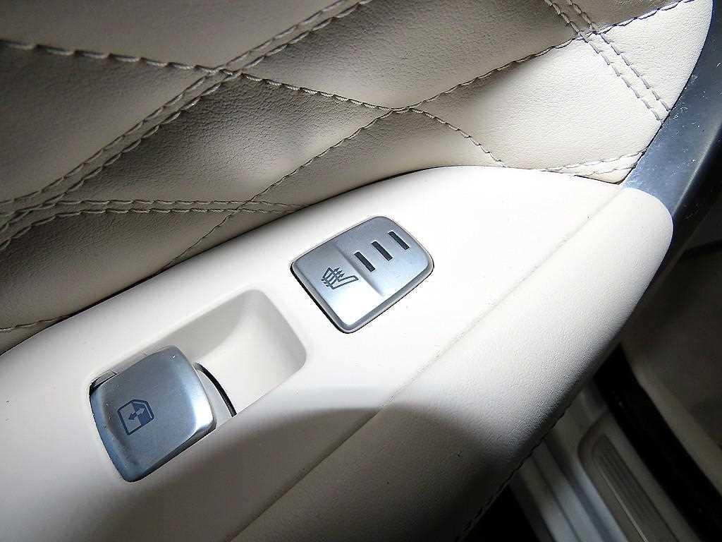 제네시스 G70 2.0T AWD 엘리트 이미지 15