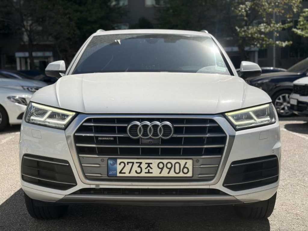 아우디 Q5 Q5 (FY) 40 TDI 콰트로 프리미엄 이미지 1