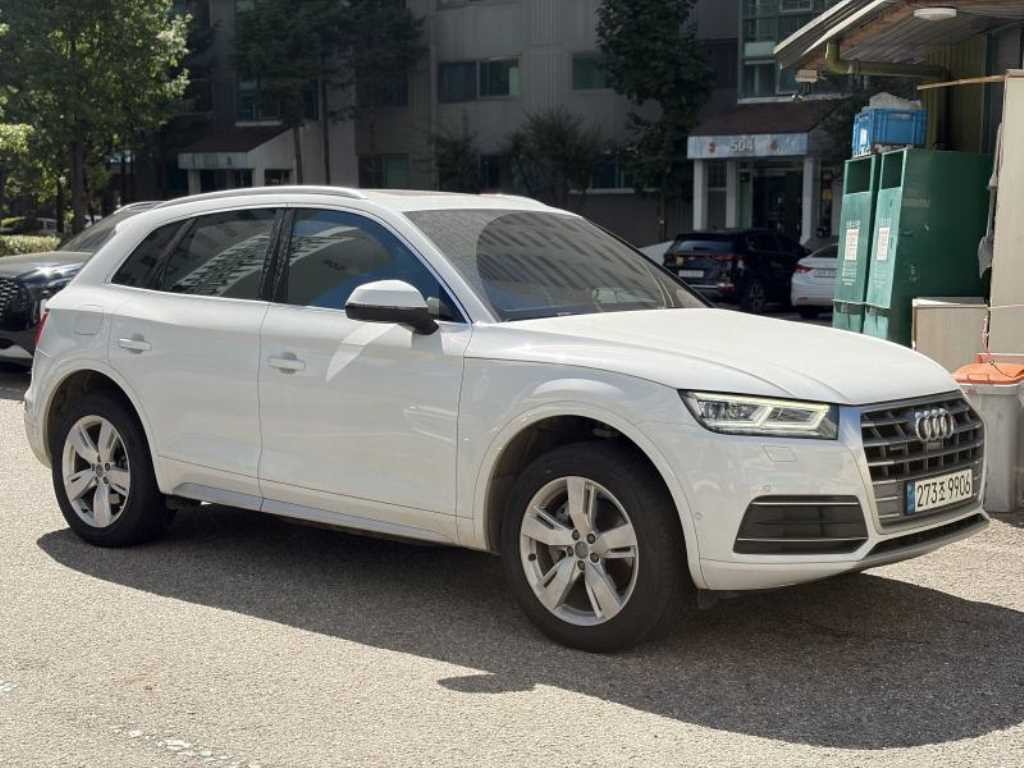 아우디 Q5 Q5 (FY) 40 TDI 콰트로 프리미엄 이미지 2