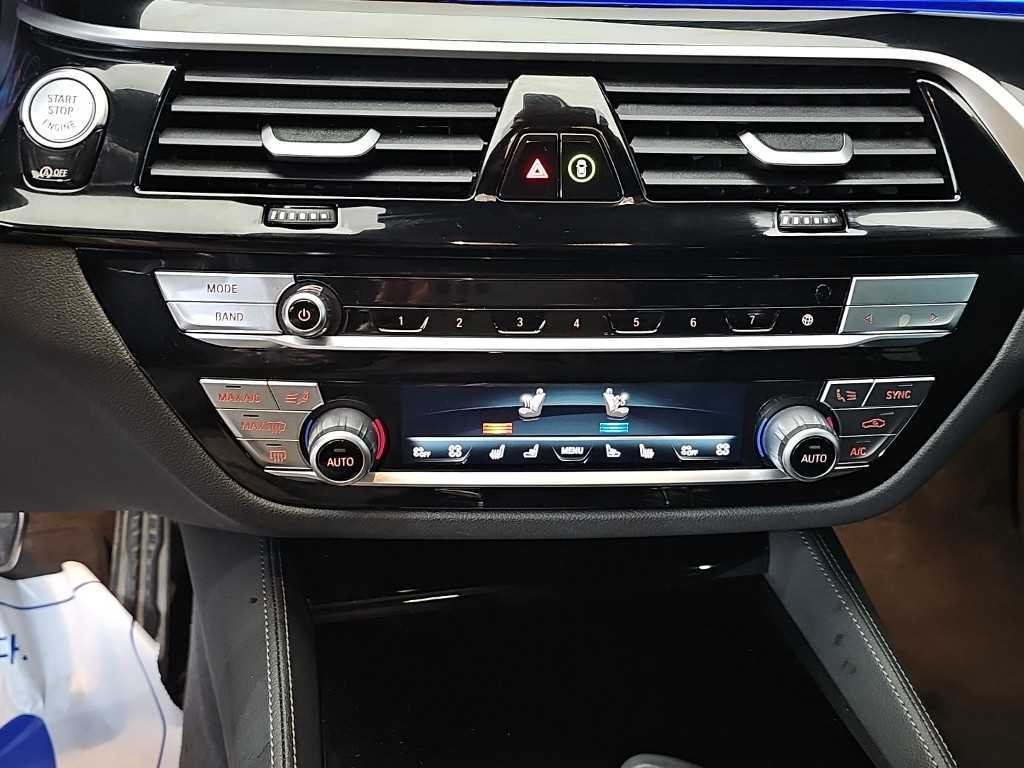 BMW 5시리즈 5시리즈 (G30) 530i M 스포츠 이미지 10