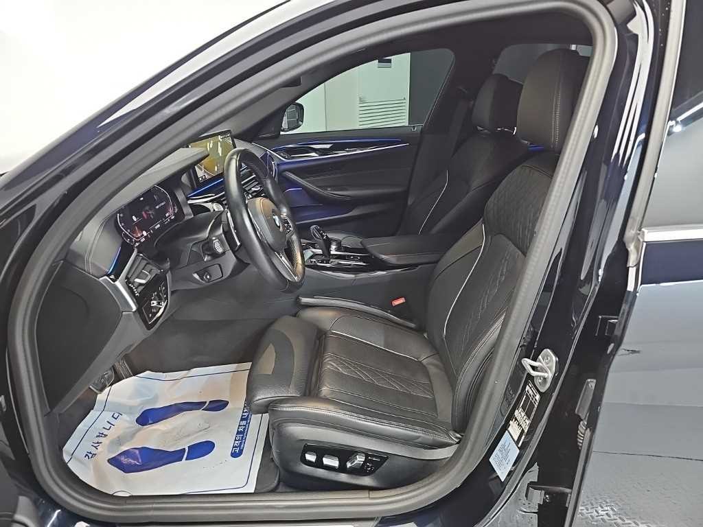 BMW 5시리즈 5시리즈 (G30) 530i M 스포츠 이미지 11