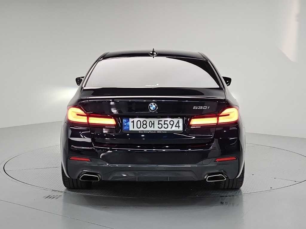 BMW 5시리즈 5시리즈 (G30) 530i M 스포츠 이미지 3