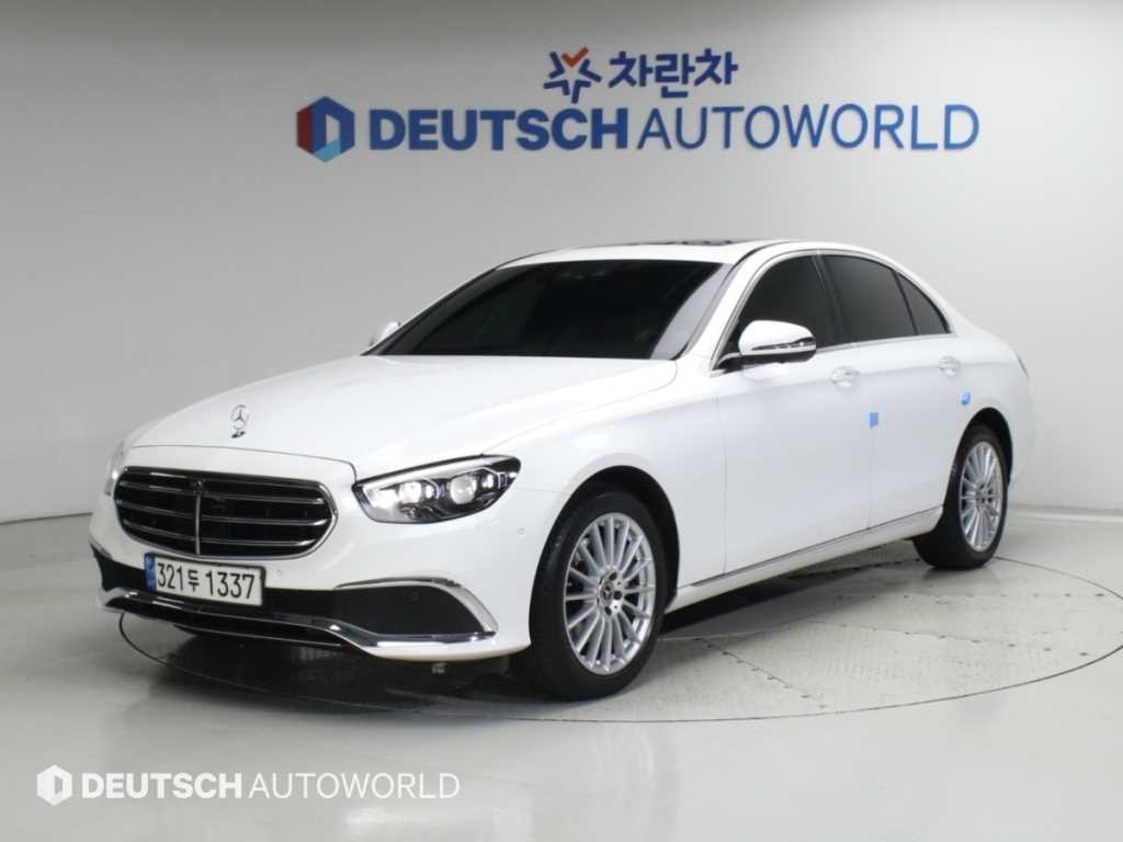벤츠 E 클래스 E-클래스 W213 E220d 4MATIC 익스클루시브 이미지 1