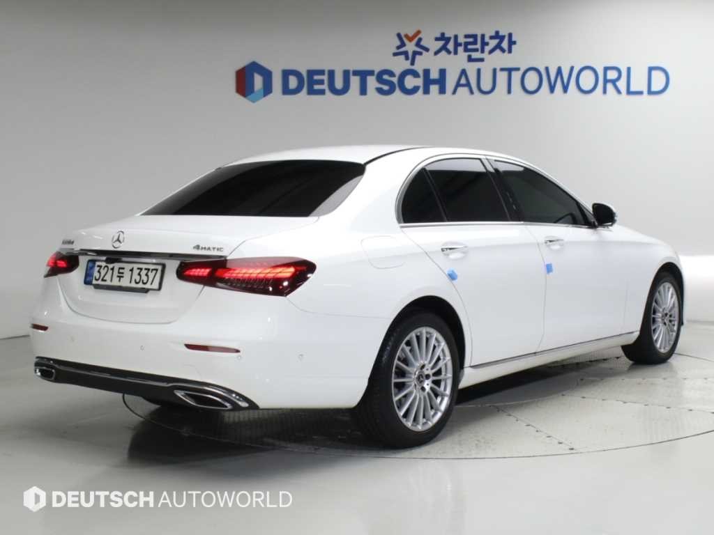 벤츠 E 클래스 E-클래스 W213 E220d 4MATIC 익스클루시브 이미지 2