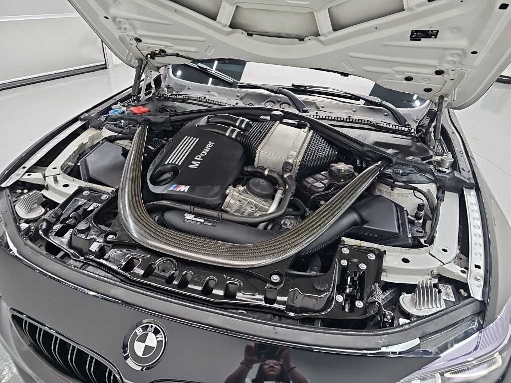 BMW 4시리즈 M4 (F82) 컨버터블 컴패티션 이미지 5