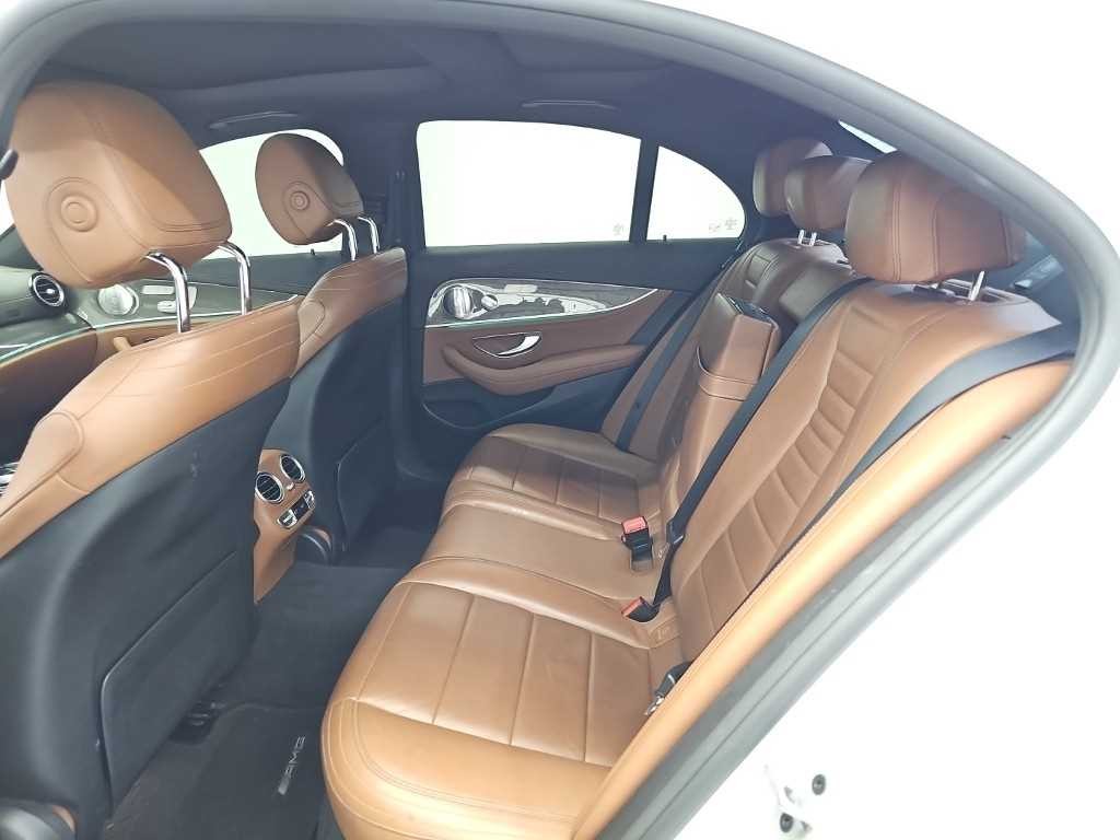 벤츠 E 클래스 E-클래스 W213 E350 4MATIC AMG LINE 이미지 12