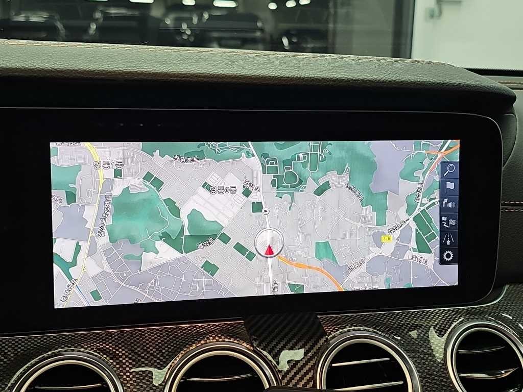 벤츠 E 클래스 E-클래스 W213 E350 4MATIC AMG LINE 이미지 15