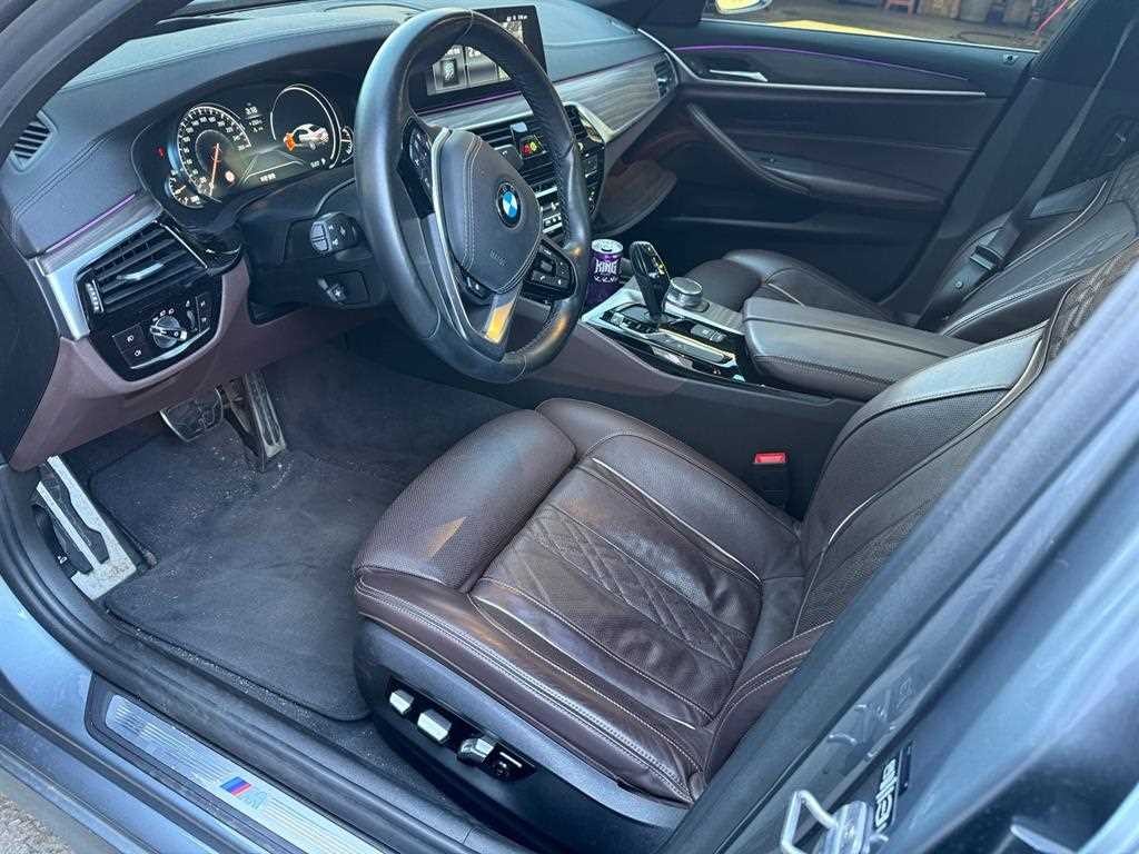 BMW 5시리즈 5시리즈 (G30) 530i xDrive M 스포츠 플러스 이미지 3