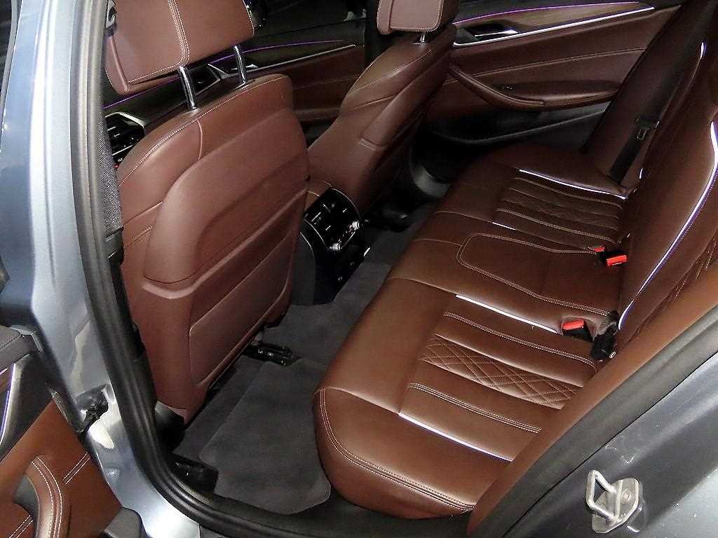 BMW 5시리즈 5시리즈 (G30) 530i xDrive M 스포츠 플러스 이미지 7