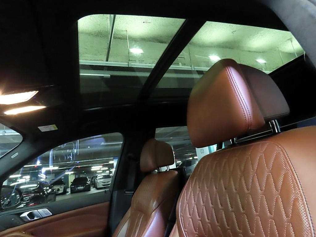 BMW X7 X7 (G07) xDrive 30d M 스포츠 6인승 이미지 15