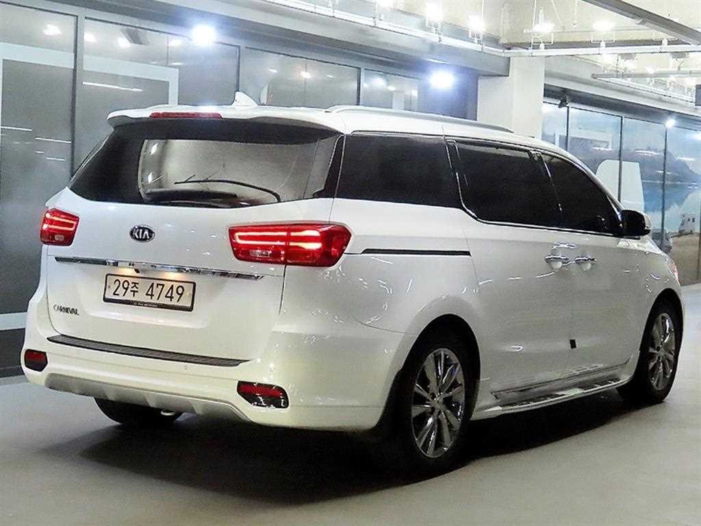 기아 카니발 더 뉴 카니발 디젤 9인승 노블레스 스페셜 이미지 4